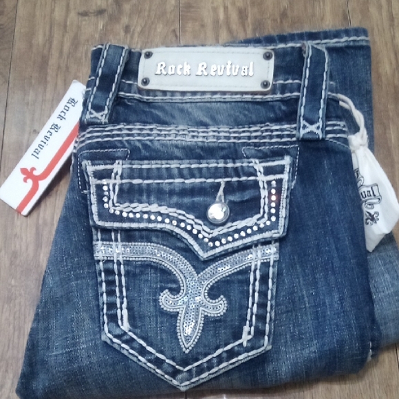 Rock Revival Women's 26 Bootcut Bejeweled W/ Flap Pockets Decorative Stitching - Picture 1 of 13